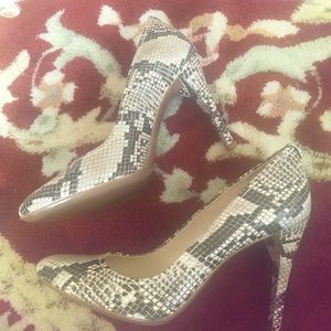 Calvin Klein Snakeskin Heels 👠